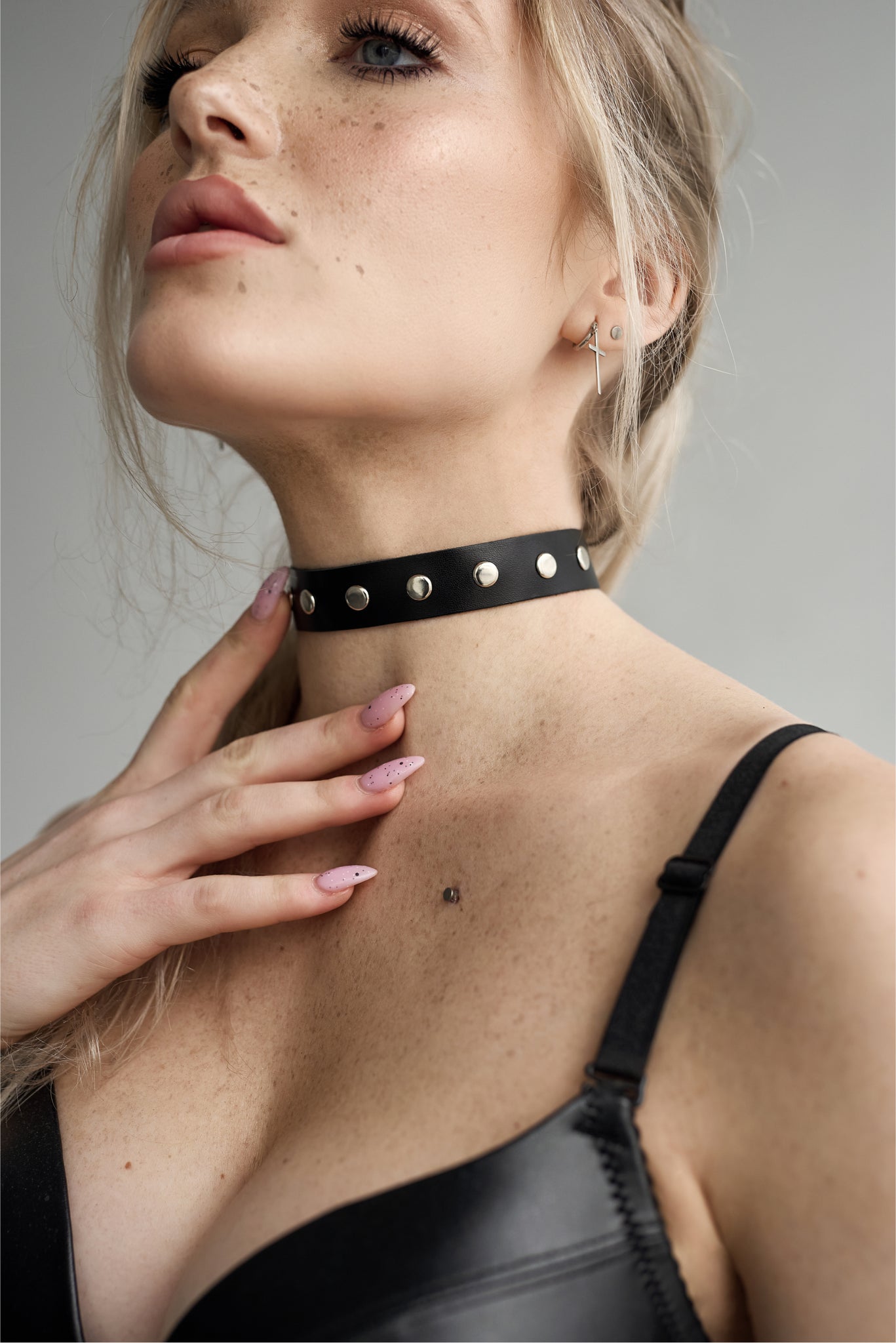 Aria Leather Choker